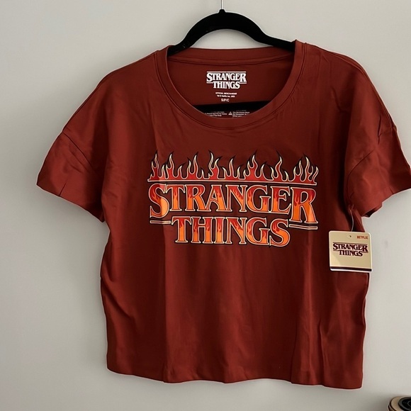 STRANGER Things Netflix Cropped Tee - Picture 1 of 4